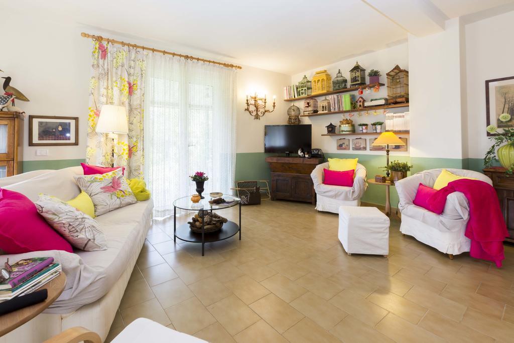 Villa Monserrato - Goelba Порт-Аццурро Экстерьер фото